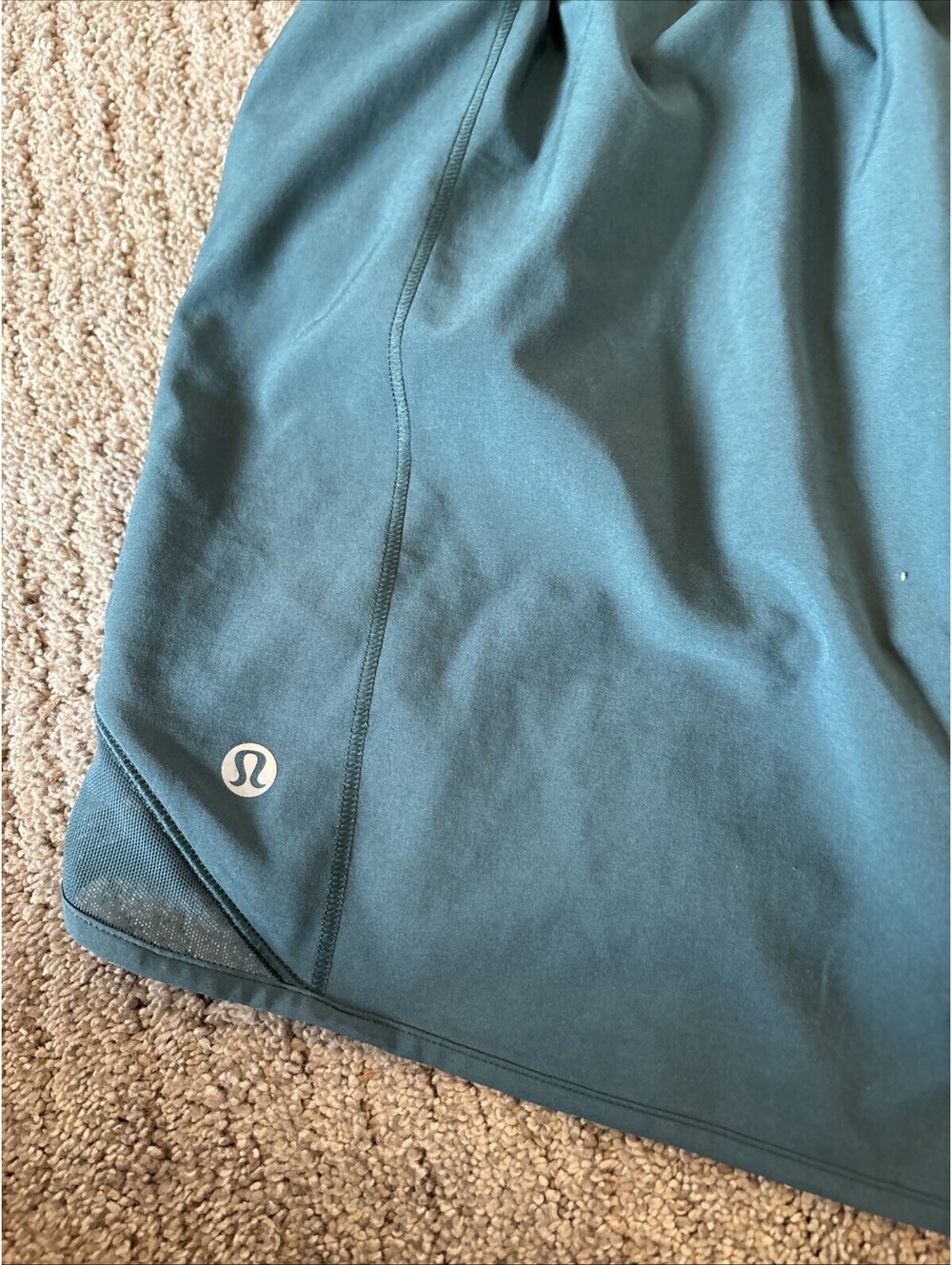 LULULEMON Hotty Hot High-Rise Short 4" in Sz 14 Teal Spellout - Picture 4 of 6